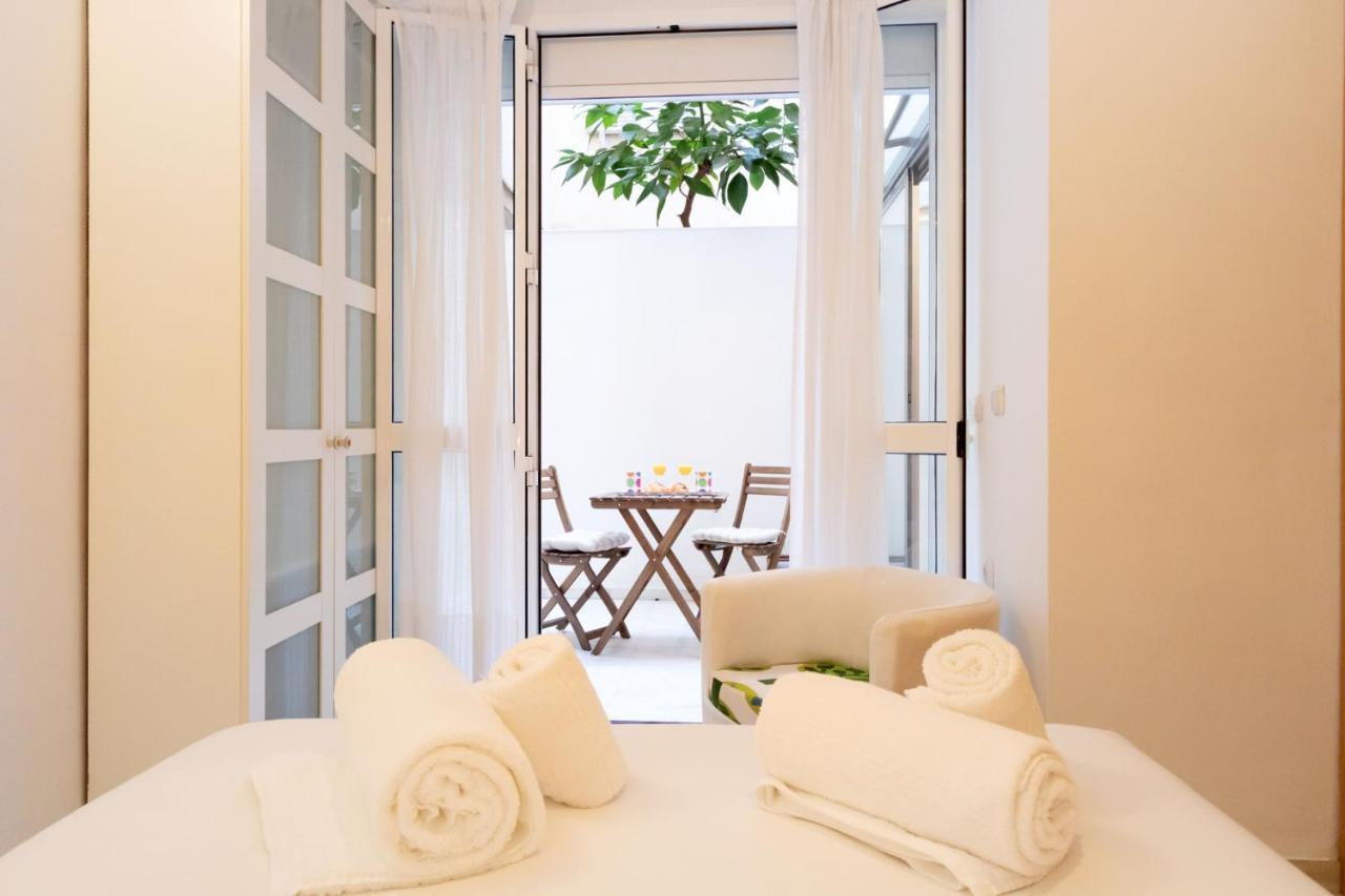 Goles Courtyard With Parking By Valcambre Διαμέρισμα Σεβίλλη Εξωτερικό φωτογραφία